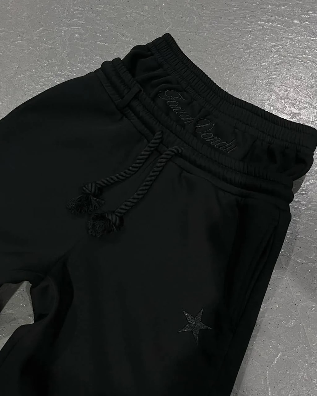 ASTRON PARIS - Sweatpants